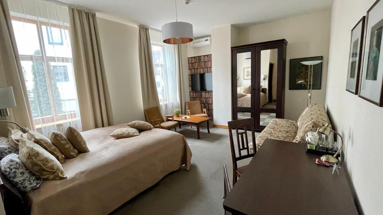 Hotel Vilhelmine Liepāja Dış mekan fotoğraf