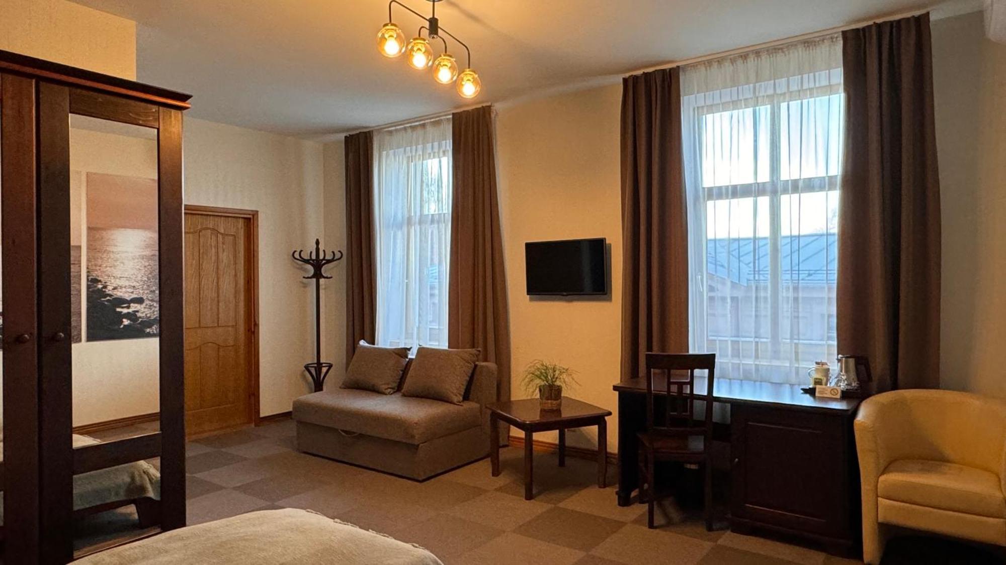 Hotel Vilhelmine Liepāja Dış mekan fotoğraf